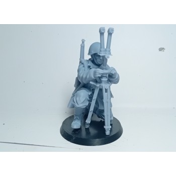 1/32 Greek Soldier with Pair of Binoculars WWII
